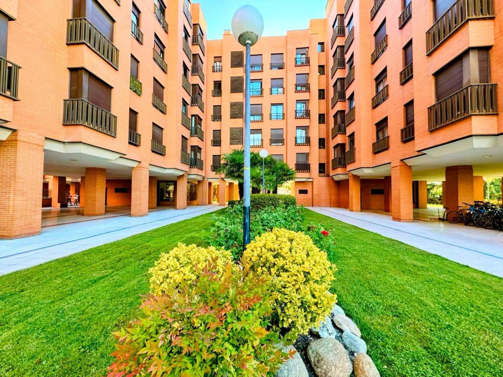 Airport Madrid Plenilunio Suites Green By Bebalmy Esterno foto
